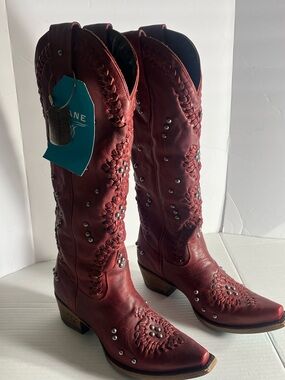 Lane woman’s Cossette western Smoldering Ruby Red size 6 1/2 Nee